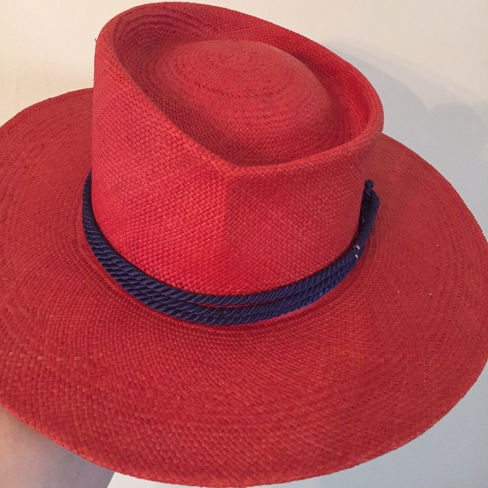 Gladys Tamez hat